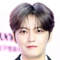 ジェジュン、洗練されたスーツ姿で“マスターオーラ”放つ！新番組に自信「最も独特」