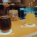 街歩きの途中で訪れる飲食店やショップでは、看板商品についてもしっかり紹介。