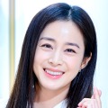 “韓国で最も美しい女優”キム・テヒ、2児の母らしい一面が話題「子供たちが好きなパンを…」