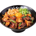 『豚ハラミ牛ホルモン焼肉油そば』1,490円(税込)※麺2玉まで同一価格