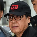 取り巻き女性たちを「側室」扱い…時代錯誤な“王様気取り”の韓国歌手(80)に批判殺到