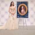 中条あやみ、マリー・アントワネットを意識したドレスで登場!