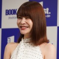 岸明日香【写真:竹内みちまろ】