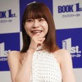 岸明日香【写真:竹内みちまろ】