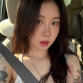 両腕にびっしりとタトゥーが、韓国女性歌手のビジュアルに注目　最新ショットに反響 画像