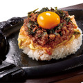 「鉄板焼き! ビビンバ風ガーリックライス」(税込 363円)
