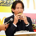 岡田准一【撮影:小宮山あきの】