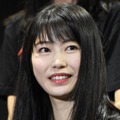 横山由依が第1子妊娠を報告「夫婦で協力し合い…」夫は純烈・後上翔太 画像