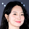 「瞳の位置も変えた」恋人の余命宣告を乗り越えて結婚の女優シン・ミナ、新作で視覚障害者を演じる