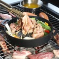 北見の焼肉、旭川の塩ホルモン、釧路名物の甘酢ザンギを炭火BBQで堪能！京都・祇園の屋上ビアガーデンが19日グランドオープン 画像