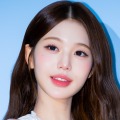 まるでプリンセス…IVE・ウォニョン、“美脚”あらわなミニワンピ姿でイベント出席!可憐な微笑みにキュン