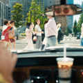 アイスカフェラテ「真夏のエスケープ」篇