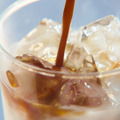 アイスカフェラテ「真夏のエスケープ」篇