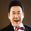 「頸椎椎間板ヘルニアを患い認知機能も低下」韓国国民的歌手がこの世去って2年、妻が語った闘病 画像