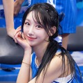 デカすぎて今にもこぼれ出そう…“豊満ボディ”際立つドレス姿に視線集中、韓国人気チアのホ・スミ 画像