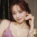 森香澄が新作ランジェリー着こなし！美谷間披露の新ビジュアルが公開に 画像