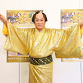 松平健がクルーズ船で登場!「八景島シーパラダイス」のイルカショーにサプライズ出演し大歓声!