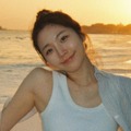 ヘルシーなスイムウェア姿で“天国”に…韓国元CAインフルエンサーが見せた美スタイル、恋リア出演