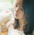 （C)日向坂46 藤嶌果歩 1st写真集『果実の歩幅』／集英社　撮影：菊地 泰久