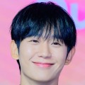 「高級蟹をスタッフ全員におごっていた」俳優チョン・ヘイン、共演女優が明かした美談