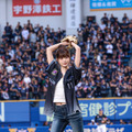 「勝利の女神」としてSNSでも反響！LE SSERAFIM・HONG EUNCHAEが千葉ロッテ戦で始球式に初登場　 画像