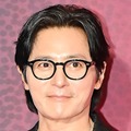チャン・ドンゴン、突然浮上した“整形疑惑”について自ら説明　実の父も信じた騒動の真相は？