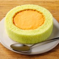 プレミアムロールケーキ　北海道産赤肉メロン