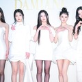 ILLIT、“セーラー服姿”にファン悶絶!透明感あふれる青春ショット公開「この学校通いたい」