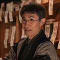 書店の店主・本田役/川島潤哉(C)NHK