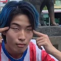 日本人ユーチューバー、韓国人気アイドルに人種差別ジェスチャーで物議　「元々こう」と開き直り 画像