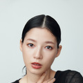 石井杏奈が『ゼクシィ』表紙に登場!軽井沢の自然に包まれた花嫁姿を披露