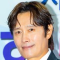 映画・ドラマ界で存在感を増すAIに緊張…俳優イ・ビョンホン、授賞式で語った新時代との向き合い方 画像