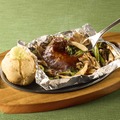 2種きのことほうれん草の濃厚ビーフシチュー包み焼きハンバーグ