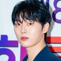 早朝の“泥酔ライブ配信”で物議の韓国俳優、騒動から3日で海外へ?公開した近況に注目