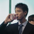 森永ｉｎゼリー フルーツ食感「こんなところで、こんなにフルーツ。」篇