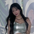 ふっくらボリュームでラフなスタイルも魅力的に…韓国美女チアの抜群スタイルに視線集中 画像