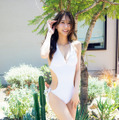 元SKE48・古畑奈和、デビュー15周年！白い水着グラビアで魅せる大人の風格 画像