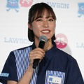 王林、ショート丈トップス&超ミニスカで大胆に肌見せ！「綺麗を堪能させていただきました」と反響 画像