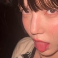腕にはタトゥーが点在 “いじめ”騒動で脱退した元K-POPアイドル、艶めかしいスイムウェア姿で近況報告