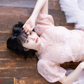 『BEEEEM』(ビーーーム) vol.3 撮影:江嶋綾恵梨 撮影協力:河邉有実莉 スタイリスト:馳尾潤子(Jstyles) ヘアメイク:yukky(oddcolor)、安藤沙樹