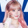 胸元パックリ…LE SSERAFIM・宮脇咲良、ボリューム感あらわな大胆衣装に視線集中「至福すぎる」 画像