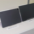 Galaxy Tab S12+(左)とGalaxy Tab S12 Ultra(右)の背面。カラーはともにグレー【撮影/平木昌宏】