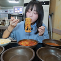 摂食障害の規制強化で“収益化停止”も…韓国大食いユーチューバー、食事量が一気にダウン？新動画が話題 画像