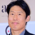 保守団体が自宅前で抗議まで…俳優ユ・ヘジン、主演映画めぐる歴史歪曲論争が拡大 所属事務所が対応へ【全文】