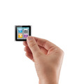 マルチタッチ画面となったiPod nano。大幅に小型・軽量化