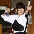 弓道一筋のスポーツ少女に扮した高城亜樹