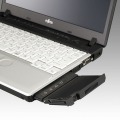 「LIFEBOOK S761/C」とモバイルプロジェクターユニット