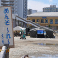 多賀城駅前では沖縄の自衛隊が被災者用の風呂を提供する