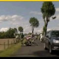 「ツール・ド・フランス」で中継車が選手を跳ね飛ばす事故発生……その衝撃の瞬間が動画で公開 画像