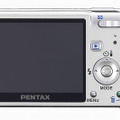 　ペンタックスは、700万画素の薄型コンパクトデジタルカメラ「オプティオ S7（エスナナ）」を8月中旬に発売する。価格はオープンで、実売予想価格は3万円台半ば。
